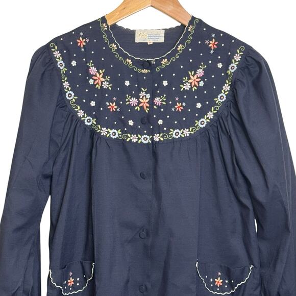 Vintage Lily Embroidered Floral Robe House Coat MuMu Duster Pockets - Picture 2 of 7